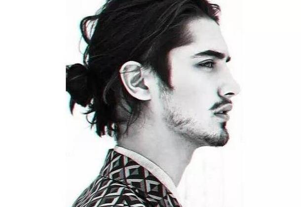 男士丸子头中国古代就流行 如今却被国外各路男模男星玩出新花样