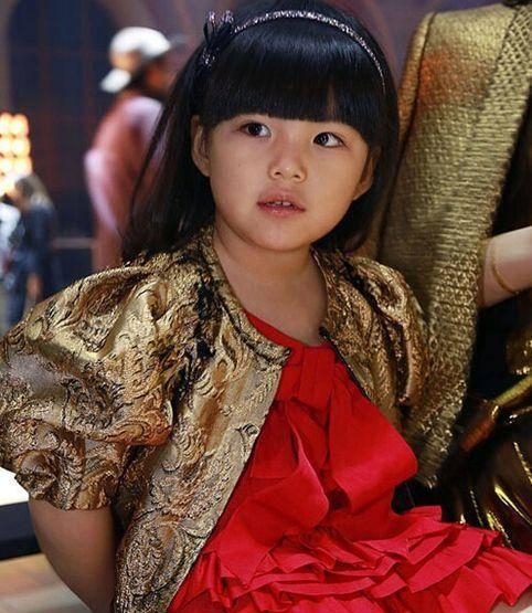 嫩巴黎人口_巴黎圣母院图片(2)