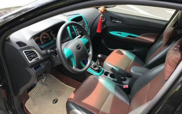 落地价6万, 现在只需4万, 油耗3毛, 开回乡下跑私活三个月能回本