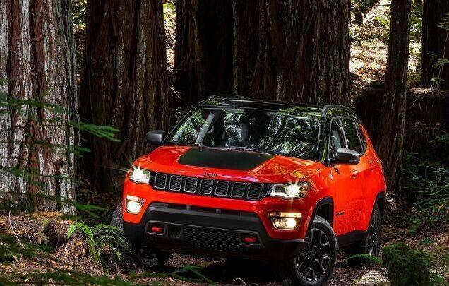 美女都爱的越野SUV，Jeep车，男生给女神送礼物又有了新姿势