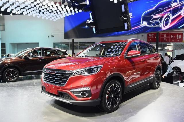 一汽开始发威了，新车颜值不输比亚迪龙脸，2700mm轴距只卖8万