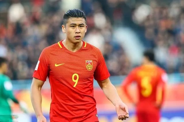 海牙队1:2输给荷甲升班马,国足球迷:这就是张玉