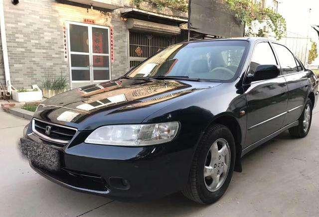 跑了17年的本田雅阁, 车主: 并不是没有钱换, 而是用着太省心