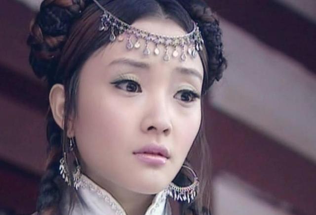 这部电视剧的导演是莫言,女主角是李小璐,唯一