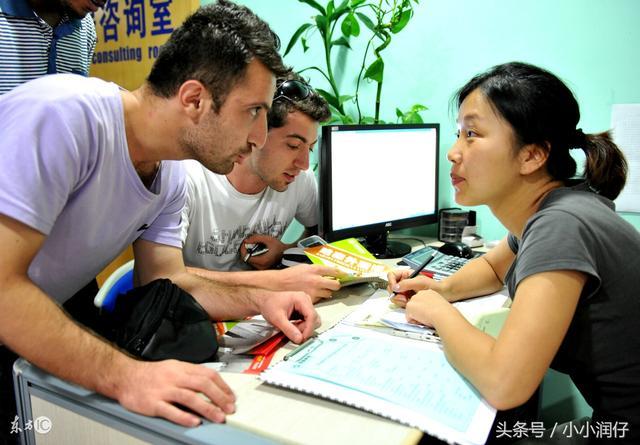 外国人问汉语会取代英语吗? 国外网民: 中国不