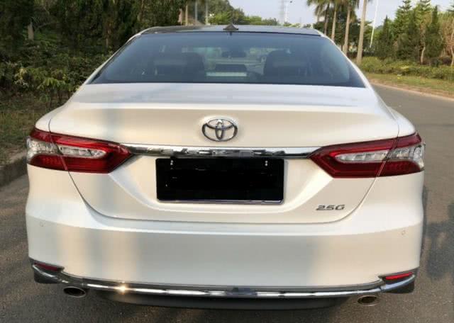 安徽小伙花24万买辆丰田凯美瑞，坦言等待了两个多星期也很开心