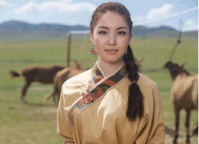 蒙古国姑娘来中国旅游,对比内蒙古的发展