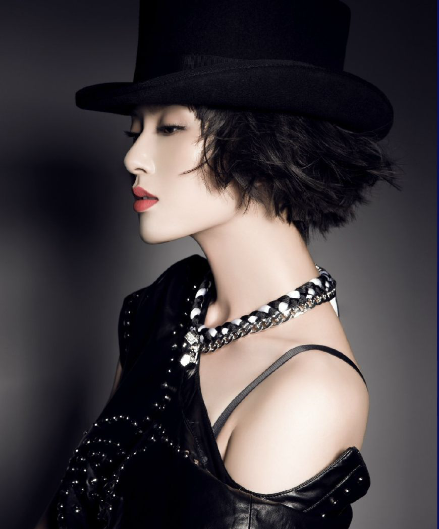 新三国小乔扮演者赵柯性感时尚写真