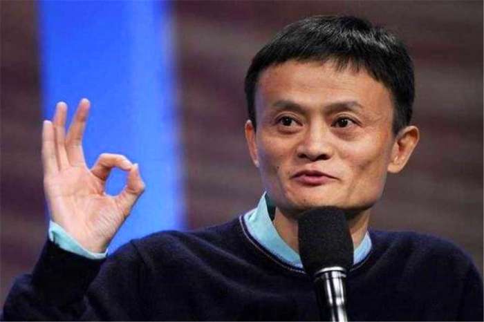 在支付宝的余额宝里放500万 每天能拿多少利息？一算吓一跳