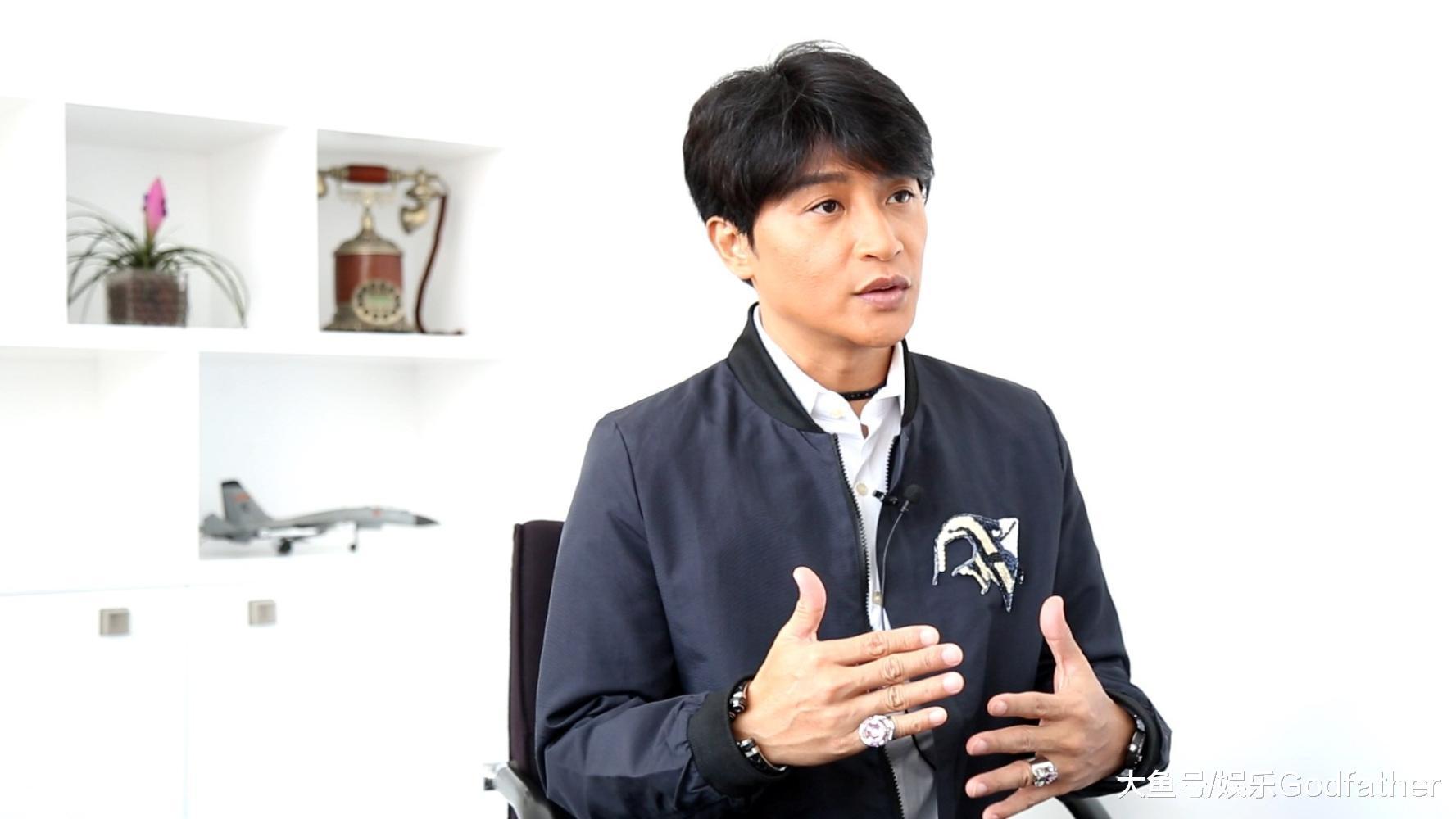 陈志朋现在这是怎么了? 我觉得, 小虎队应该再