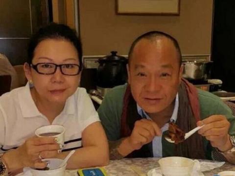 曾经饰演古惑仔也是真古惑的仔