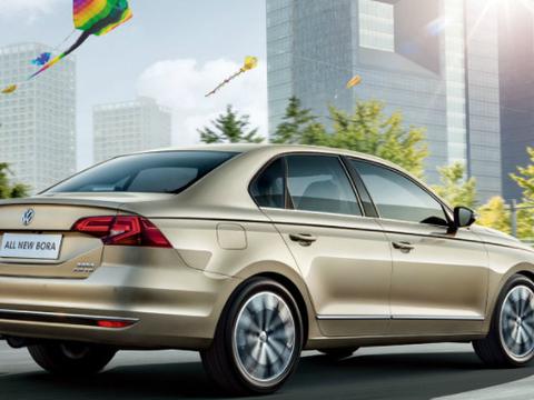 全新宝来，中庸外观不输卡罗拉，跟上时代的步伐