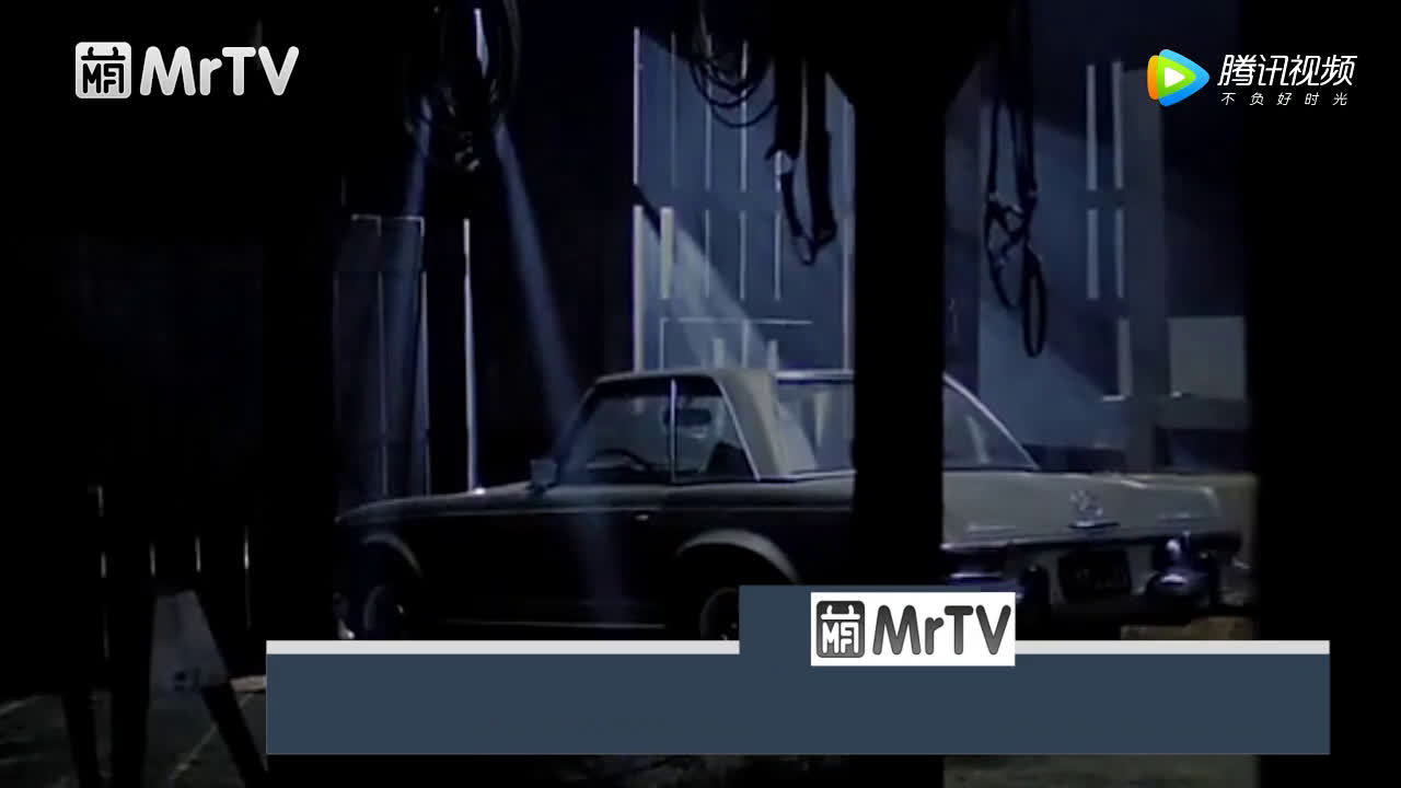 因奔驰车设计不出喜欢的风格，小伙怒改奔驰敞篷车，收到厂家邀请  ​