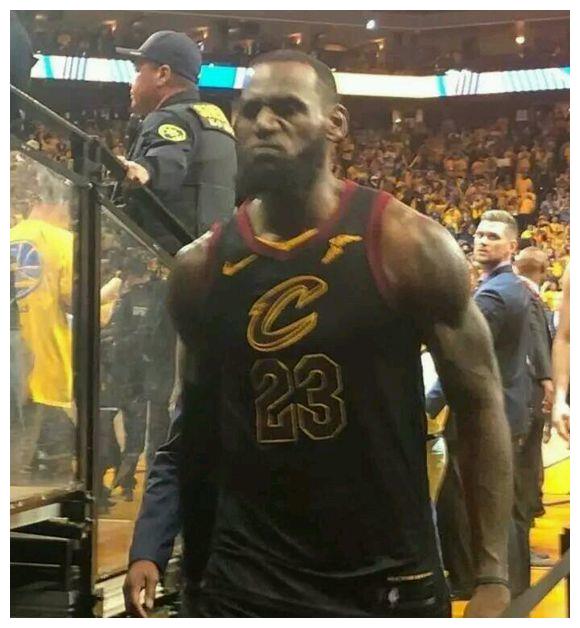 NBA官方总决赛第一场裁判报告 看完骑士球迷