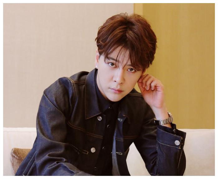 他出演过很多作品观众只记得两部,如今却凭借