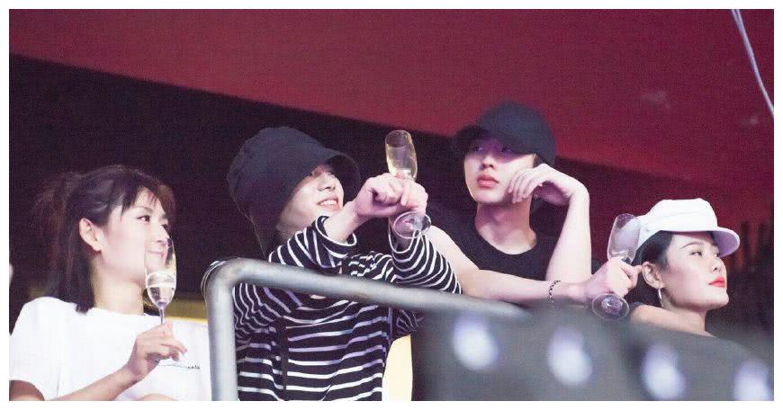 谢娜《妻子的浪漫旅行》再cue蔡徐坤,其待遇赶