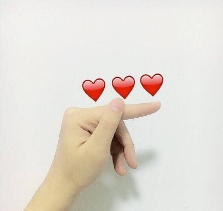 ins上超火的9个表白比心手势 ,马走咯~