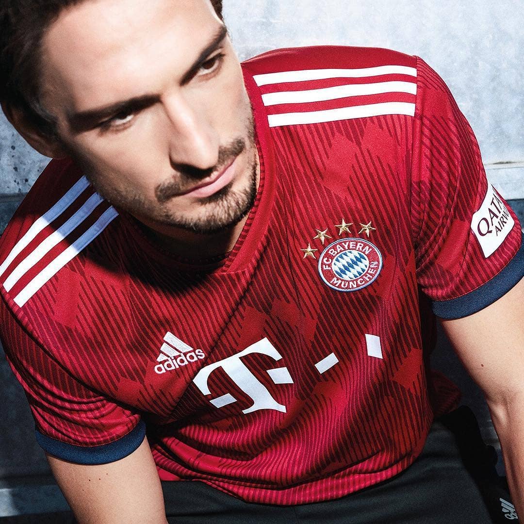 拜仁18-19赛季主场球衣正式发布!