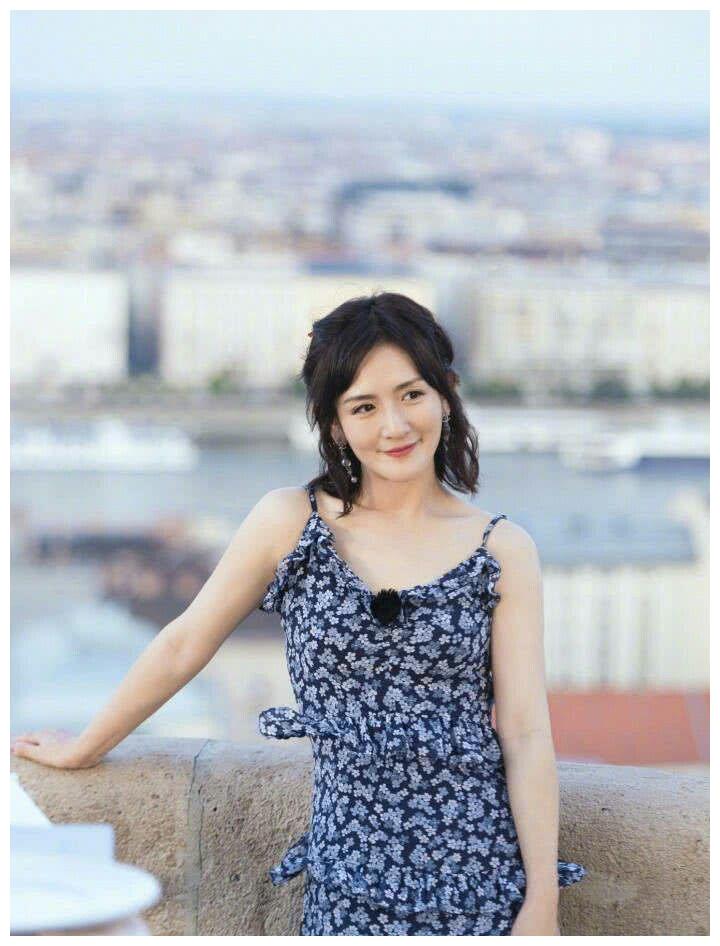 谢娜《妻子的浪漫旅行》再cue蔡徐坤,其待遇赶