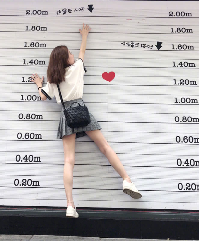 冯提莫身高158cm,沫子160,小团团168,那呆妹儿呢?图片