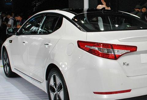 它2，0T跑出180Kw，档次不输迈腾