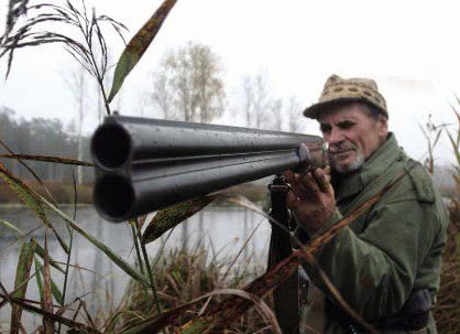 在中国,的除军人和警察外,还有人能用枪吗?有