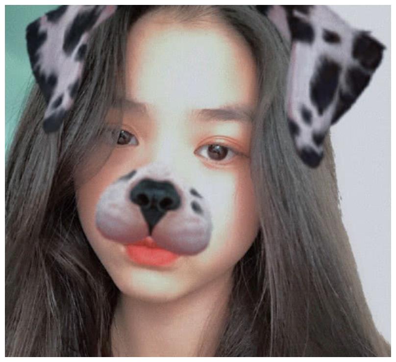 眼滚明星女儿初长成,微博照遭曝光,网友表示可