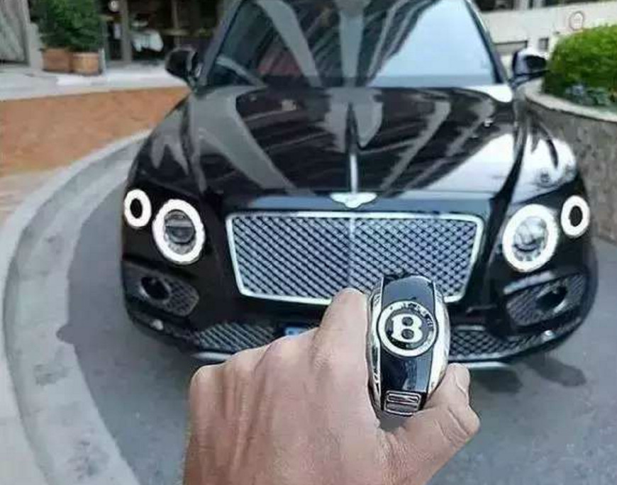 宾利车钥匙打90分,特斯拉车钥匙打50分