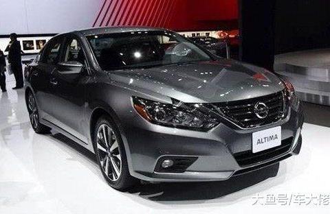 全新日系轿车来了! 搭载两款发动机, 颜值比本田思域还要高