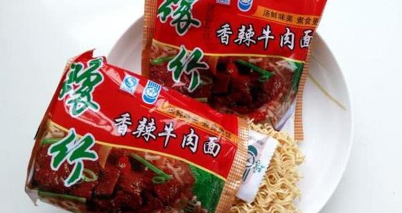 盘点国内最好吃的5种干吃方便面排名,老北京垫