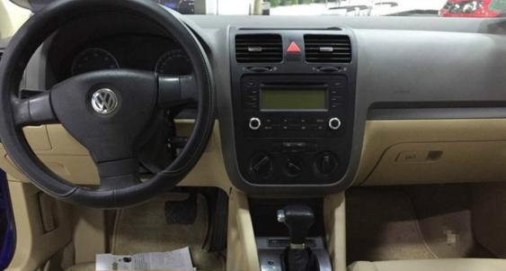 落地价16万多，现在不足5万，买菜上下班很有面子