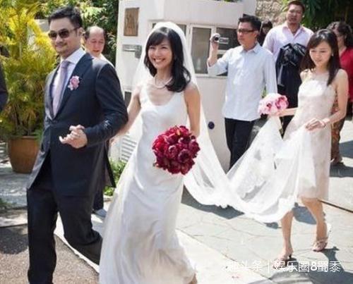 孙燕姿素颜出镜，晒孕肚心情佳，短发帅气逼人