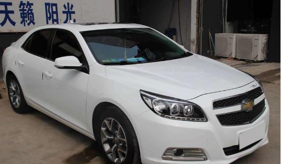 具有商务和运动于一体的中级轿车，性价比较高，刚入门购车的首先