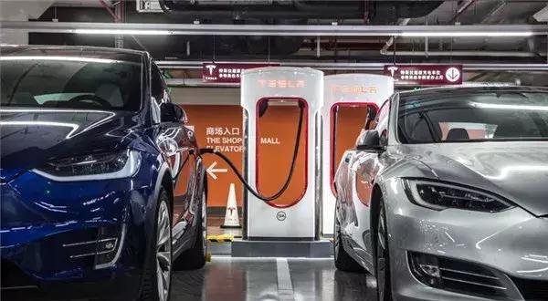 电动车不断创造里程碑，取代燃油车比我们想象的快