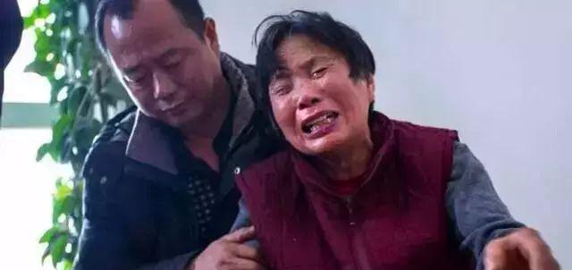 女子剖腹产,出院几天离奇去世,得知原因,娘家人