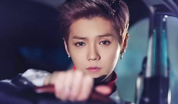 鹿晗,张一山,马可,吴磊同为90后,收入却是天壤