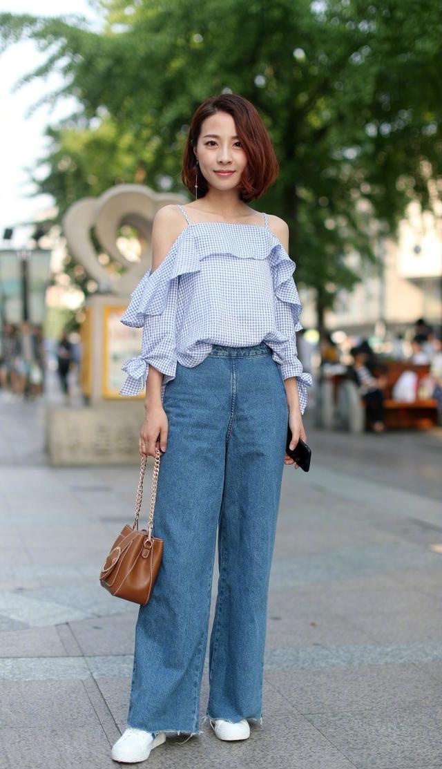 重庆辣妹子和江南软妹子街拍风大比拼, 你更钟