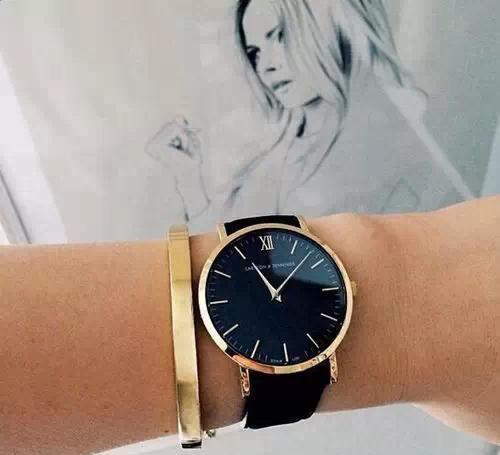 别人涂口红那么美, 我涂得怎么跟别人不一样?