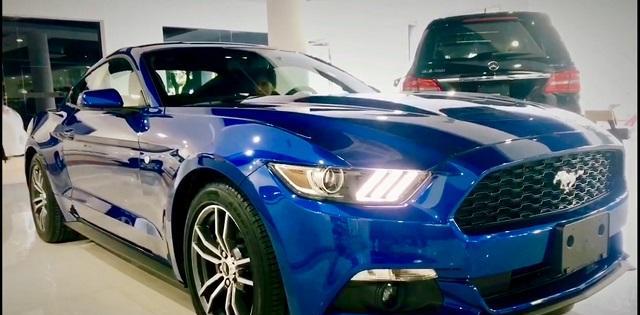 “蓝色魅惑”野马跑车到店：这造型颜色太风骚了吧