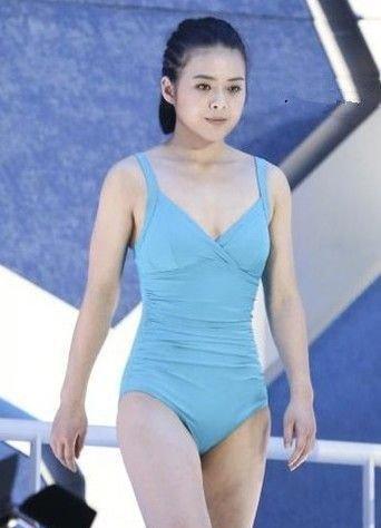 上海卫视当家女主持, 前男友程雷, 年余40岁被曝嫁入豪门!