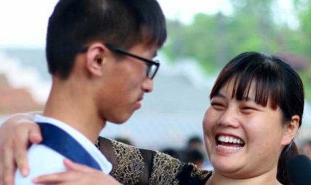 女儿奴奥巴马把女儿宠进哈佛，原来宠孩子才是最好的教育方法