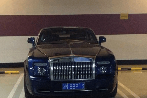 速递!新鲜的“法拉利“资讯全在这，看我就够了