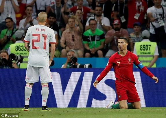 巨星风采!C罗开场2分钟创造点球,绝妙突破+闪