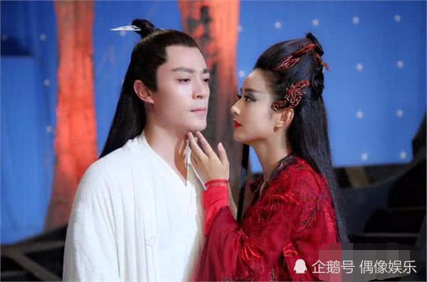 迪丽热巴胸咚周渝民,赵丽颖胸咚霍建华,杨幂:你