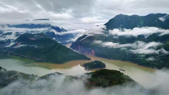 无限风光在险峰