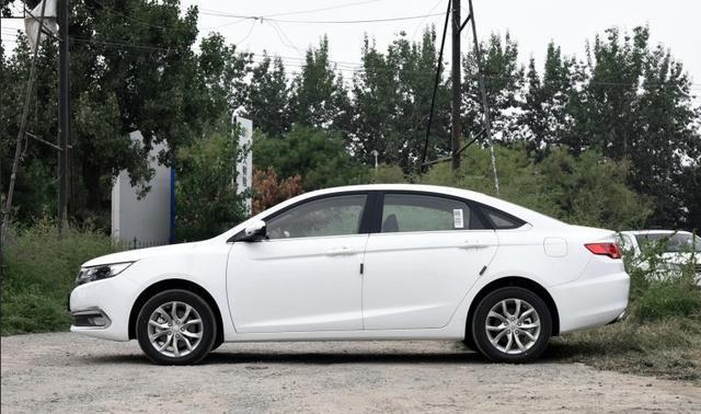 上市前被捧上天, 卖8万敢叫板大众速腾, 内饰豪华不输20万合资