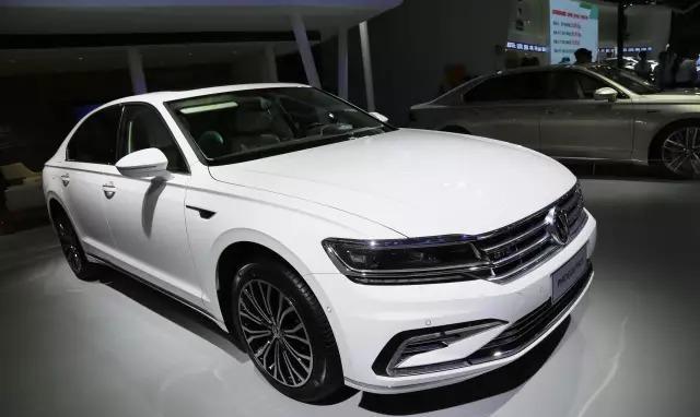 辉昂混动版, 上汽大众首款新能源轿车