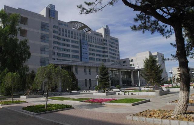 所大学很低调,不是211也不是双一流,但毕业生