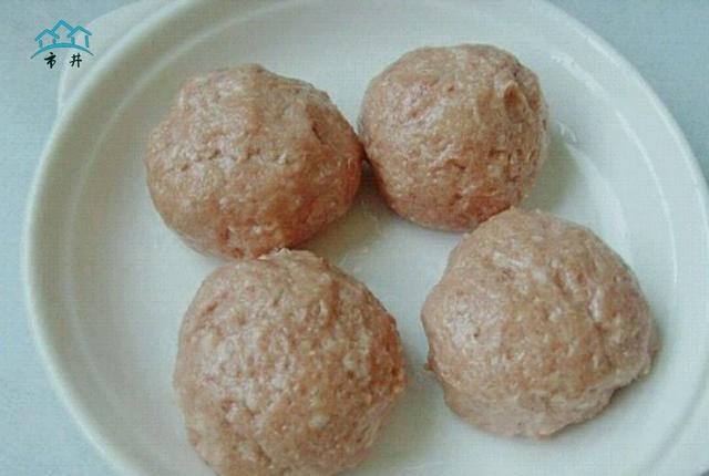 四喜丸子怎么做才能鲜香入口即化,鲁菜大师这样做「发财中国年」