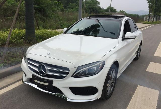 奔驰200价格及图片,奔驰车200 汽车看点 自媒体 正文 最后提车选择c200l白外黑内价格就说做奔驰先享